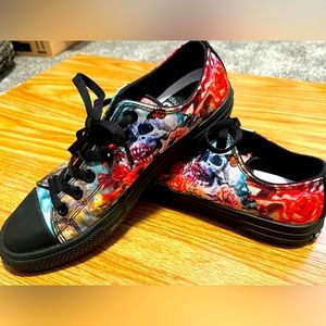 Woman’s RAAD Skull Shoes